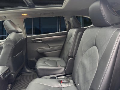 2025 Toyota Highlander Hybrid Platinum