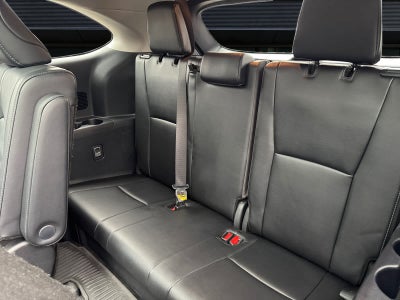 2025 Toyota Highlander Hybrid Platinum