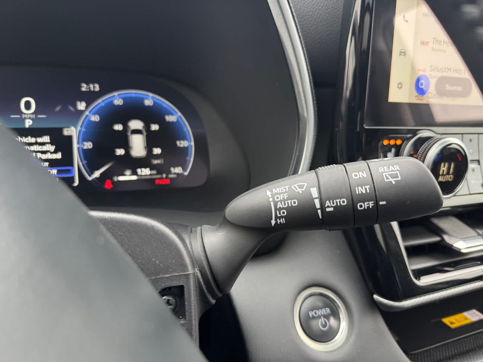 2025 Toyota Highlander Hybrid Platinum