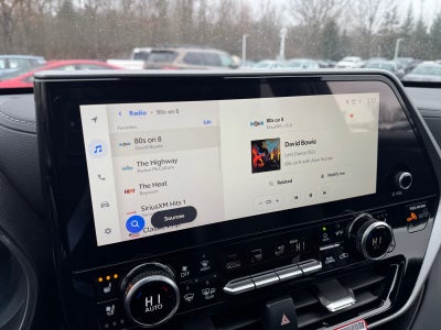 2025 Toyota Highlander Hybrid Platinum