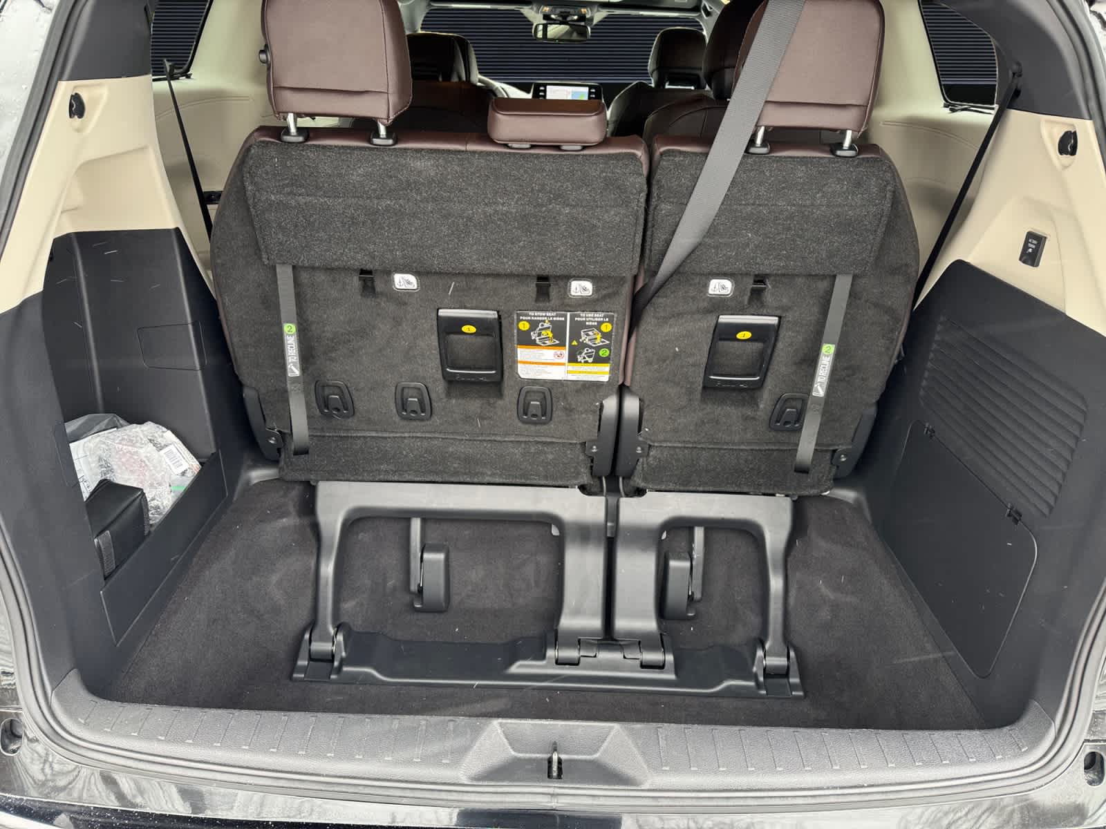 2023 Toyota Sienna Platinum