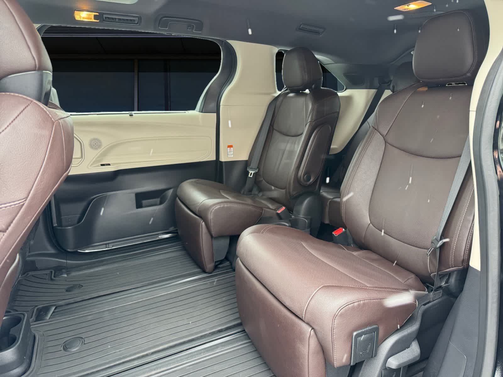 2023 Toyota Sienna Platinum