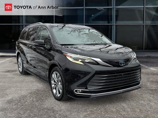 2023 Toyota Sienna Platinum
