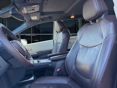 2022 Toyota Sienna Platinum
