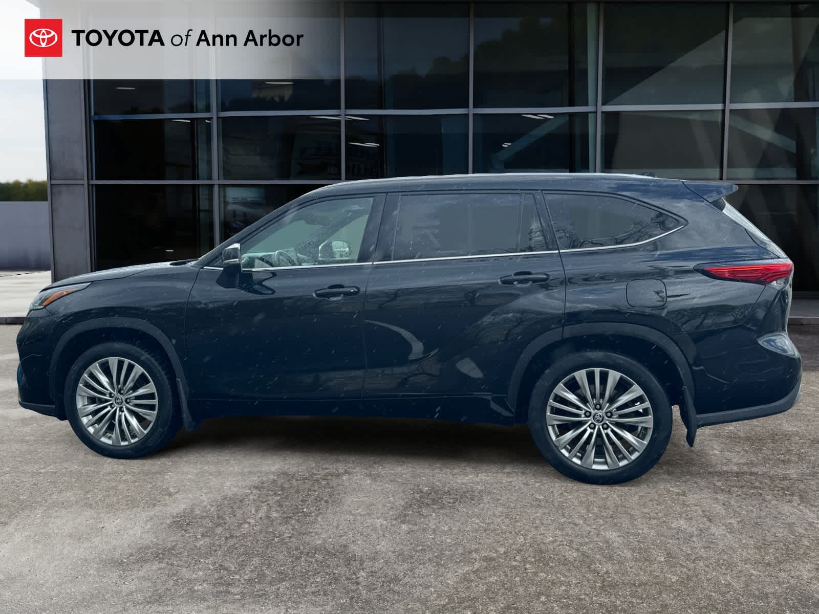 2022 Toyota Highlander Platinum