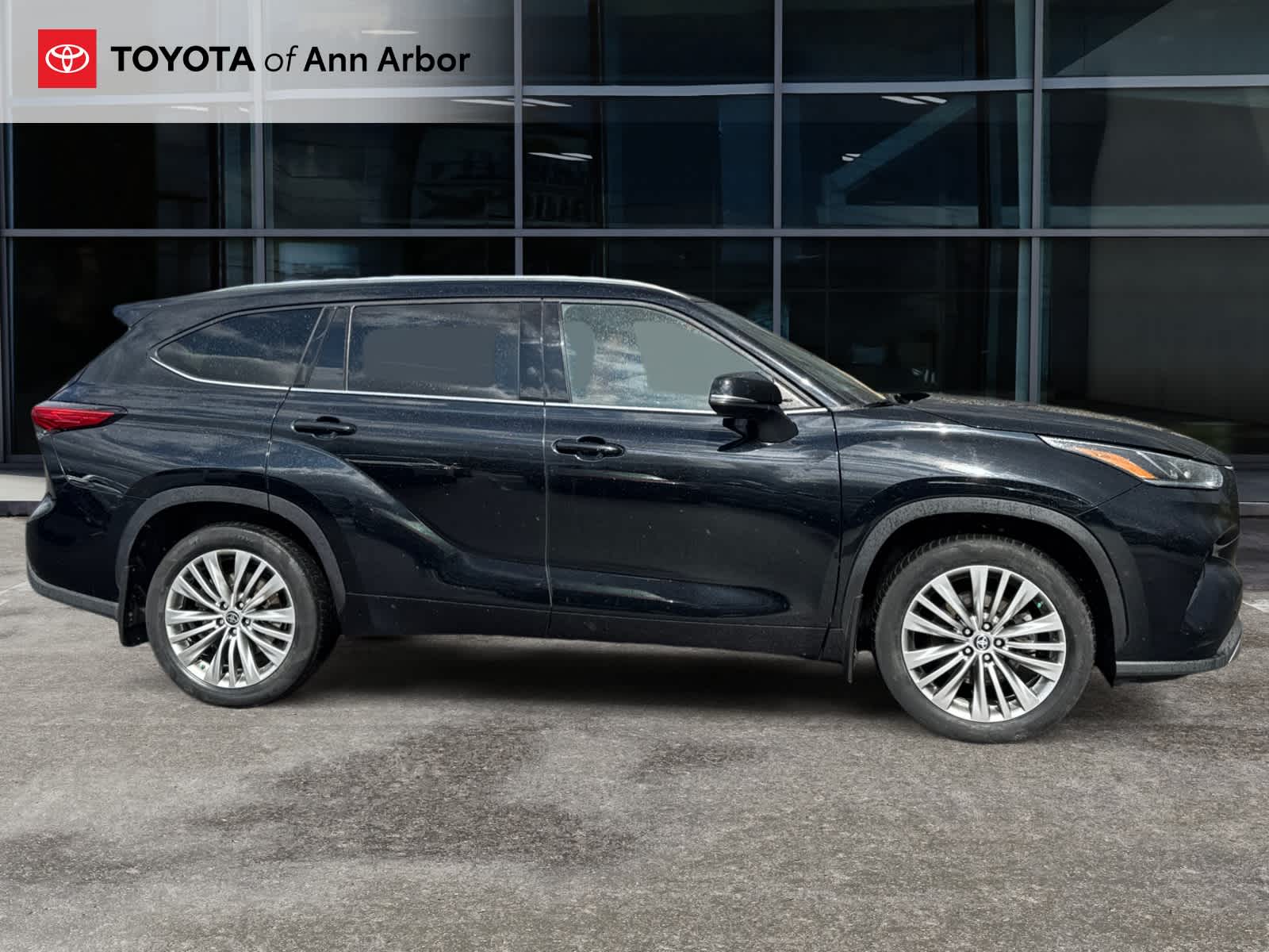 2022 Toyota Highlander Platinum