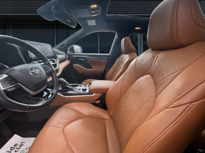 2022 Toyota Highlander Platinum
