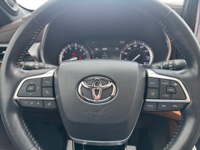 2022 Toyota Highlander Platinum