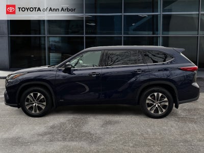 2022 Toyota Highlander Hybrid XLE