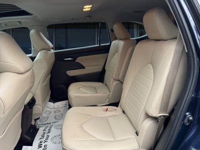 2022 Toyota Highlander Hybrid XLE