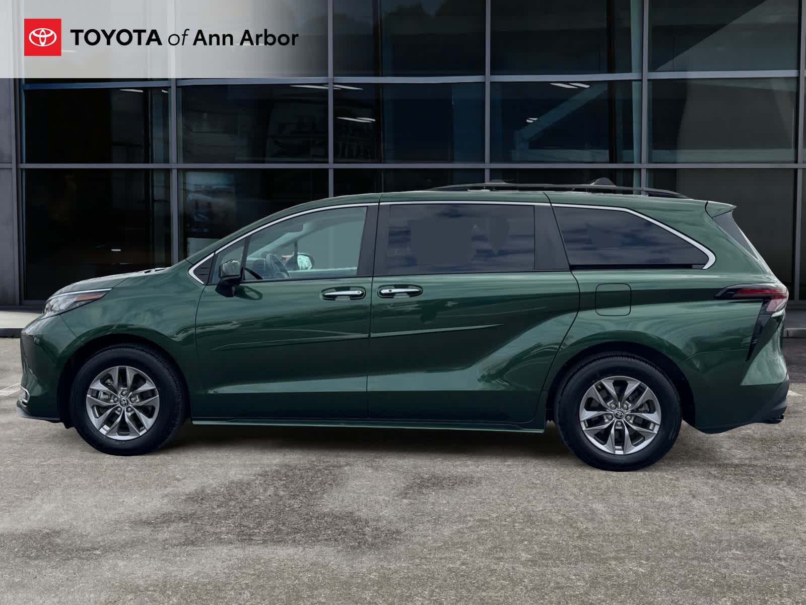 2023 Toyota Sienna XLE