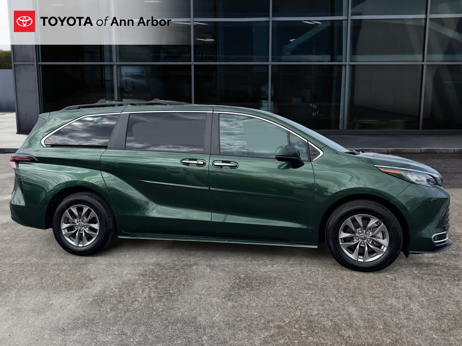 2023 Toyota Sienna XLE