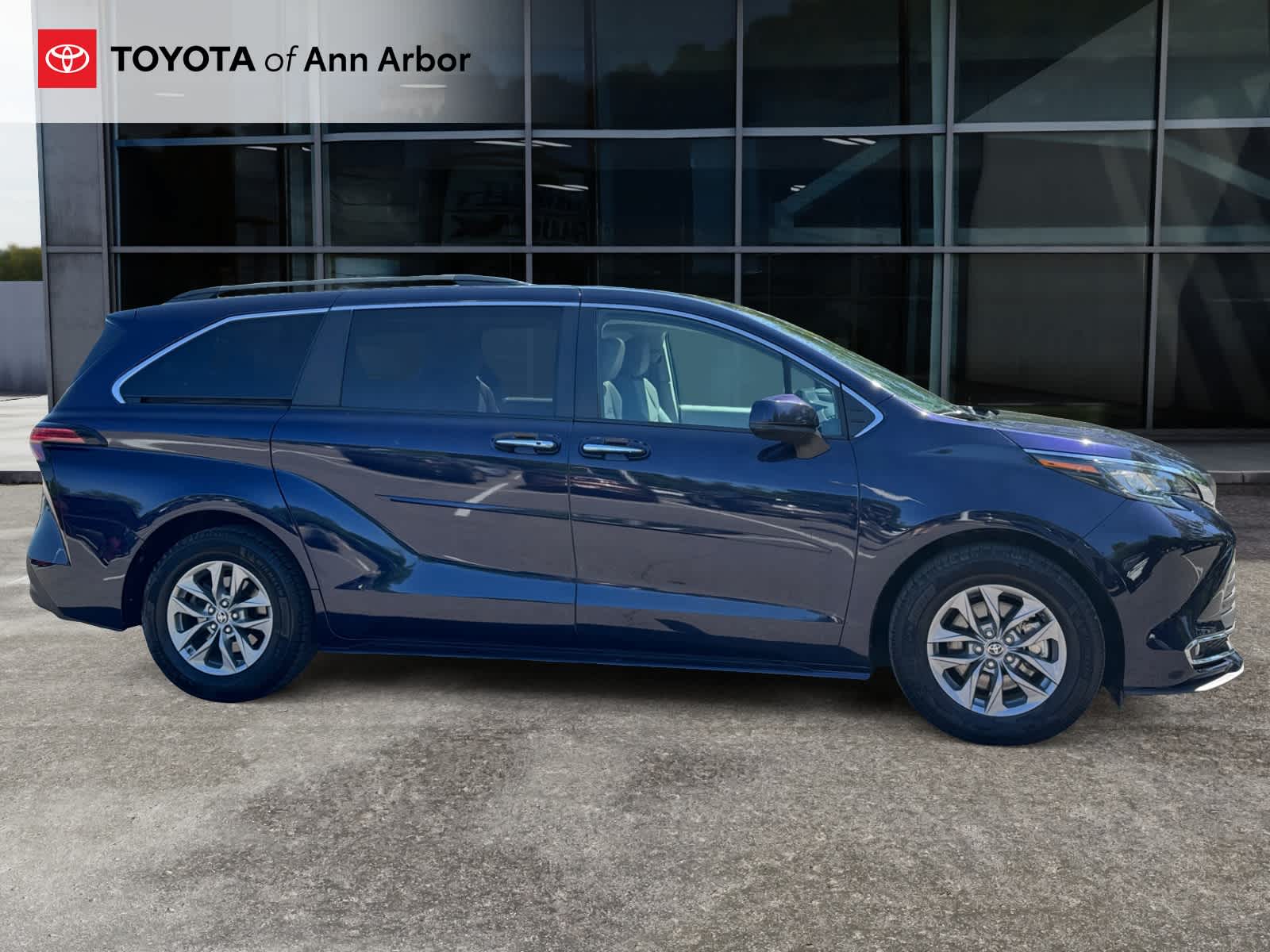 2022 Toyota Sienna XLE