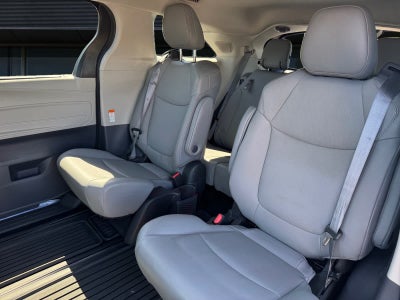 2022 Toyota Sienna XLE