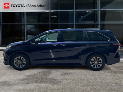 2022 Toyota Sienna XLE