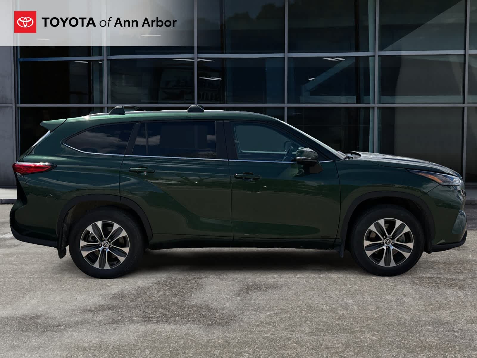 2023 Toyota Highlander Hybrid XLE