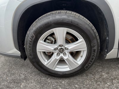 2025 Toyota Highlander LE