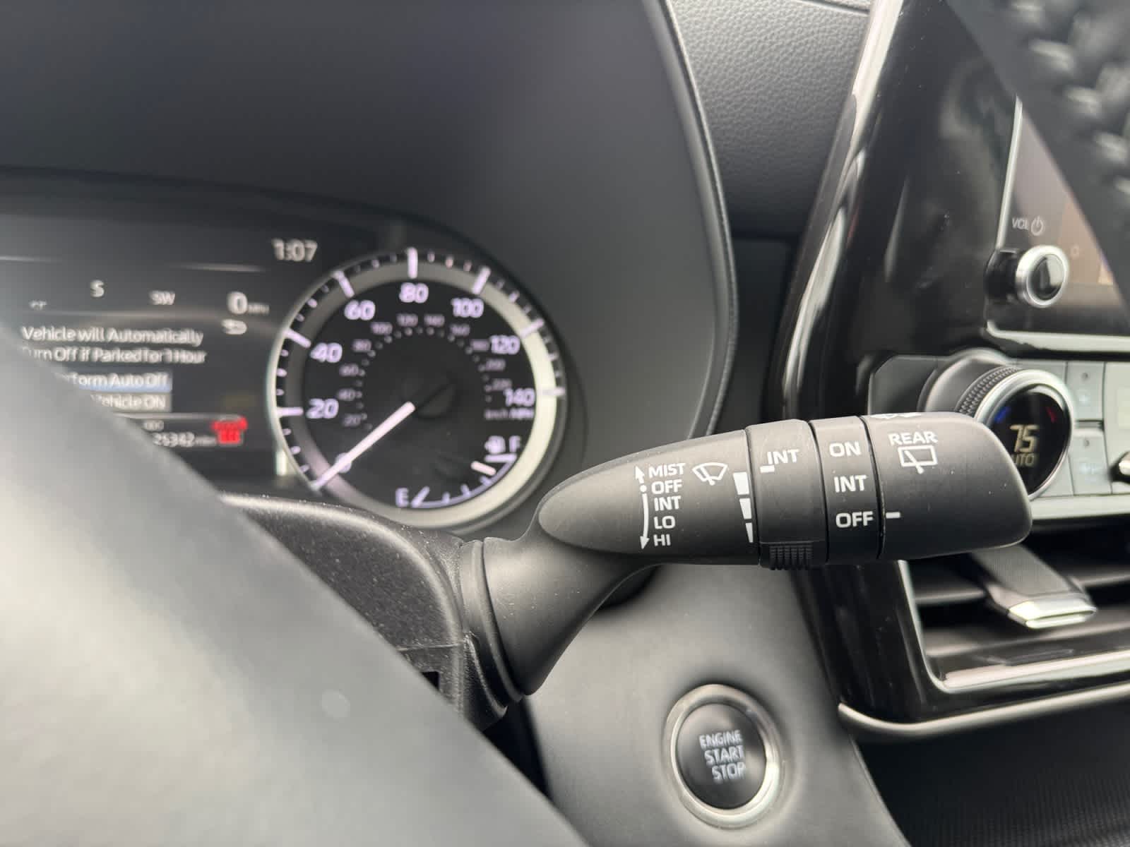 2025 Toyota Highlander LE