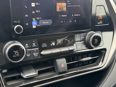 2025 Toyota Highlander LE