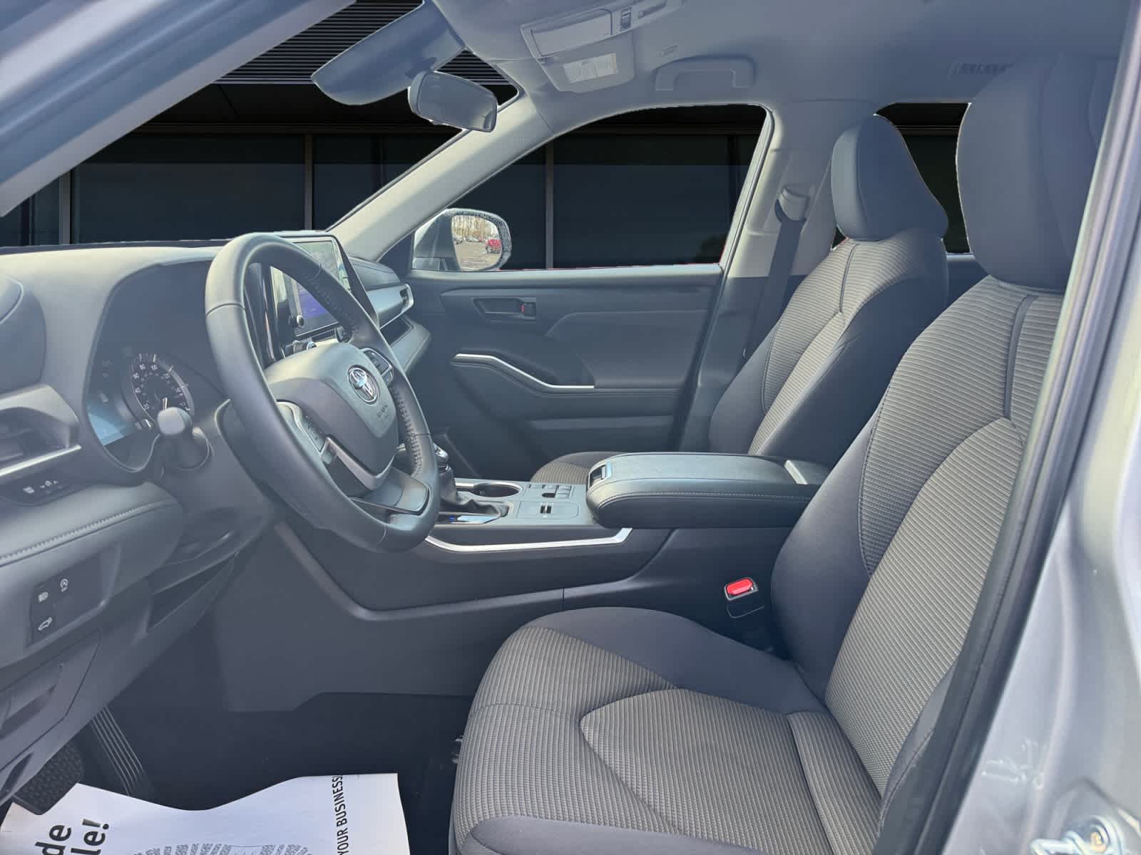 2025 Toyota Highlander LE