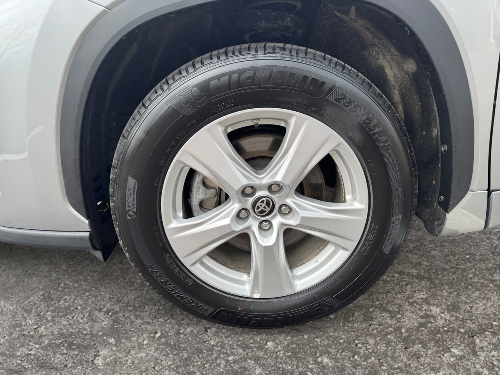 2025 Toyota Highlander LE