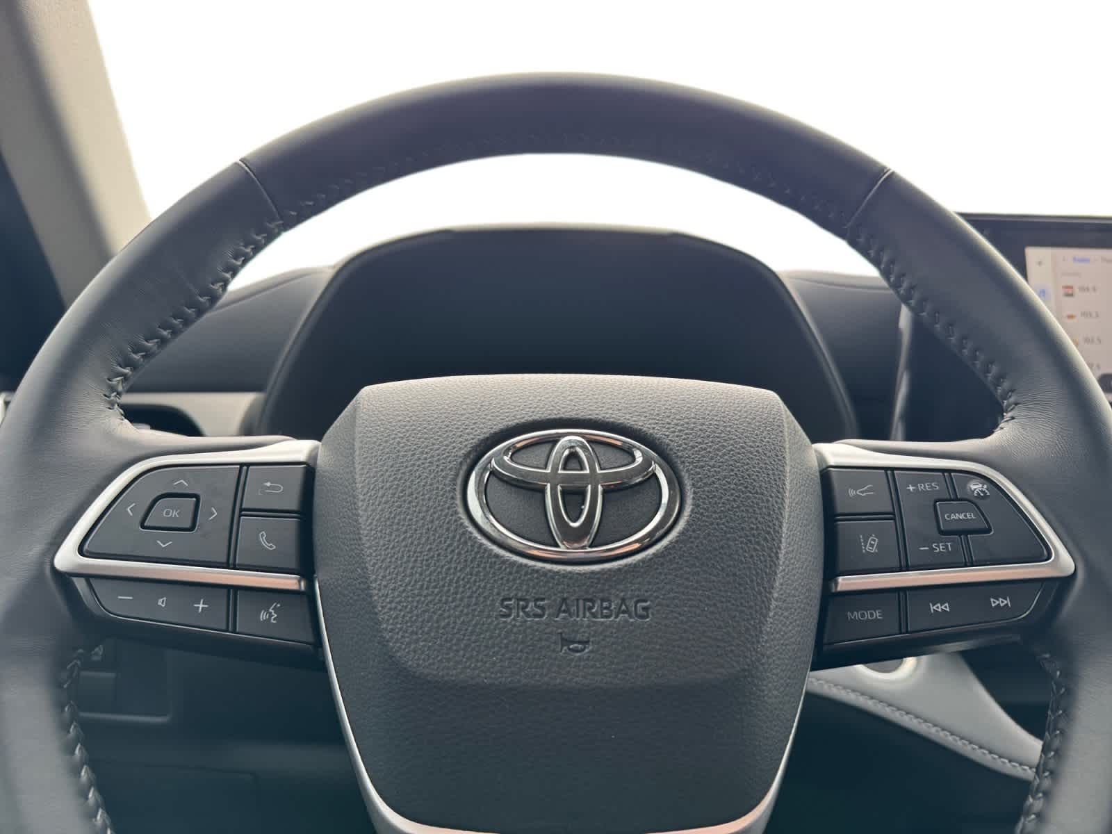 2025 Toyota Highlander LE