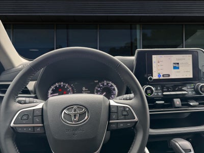 2025 Toyota Highlander LE