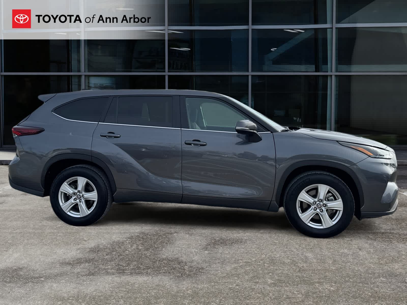 2025 Toyota Highlander LE