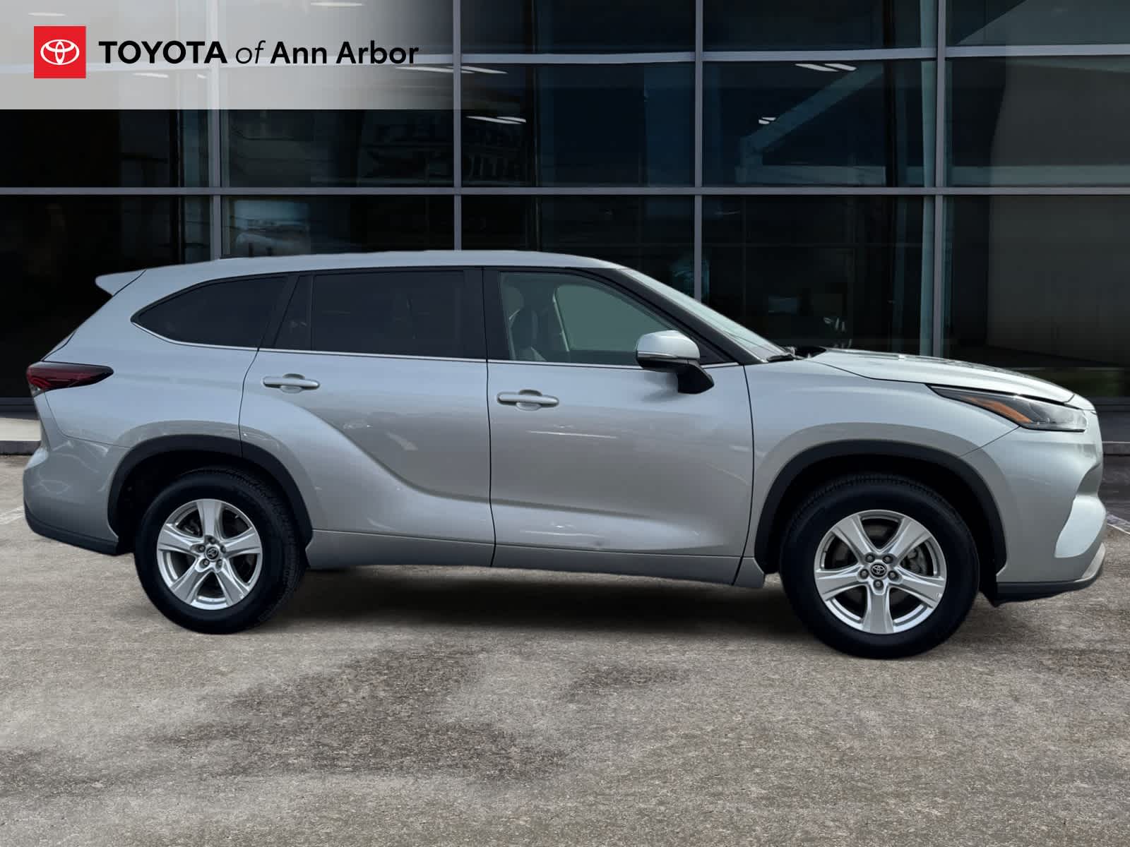 2025 Toyota Highlander LE