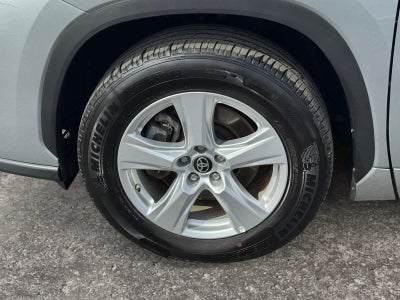 2025 Toyota Highlander LE