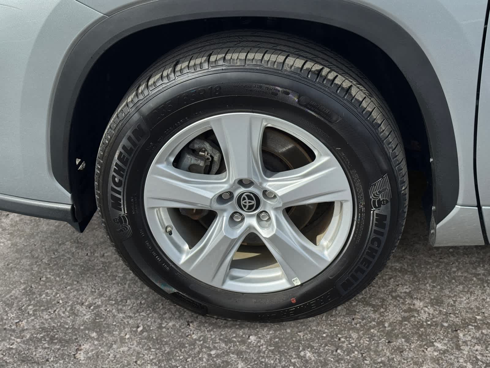 2025 Toyota Highlander LE