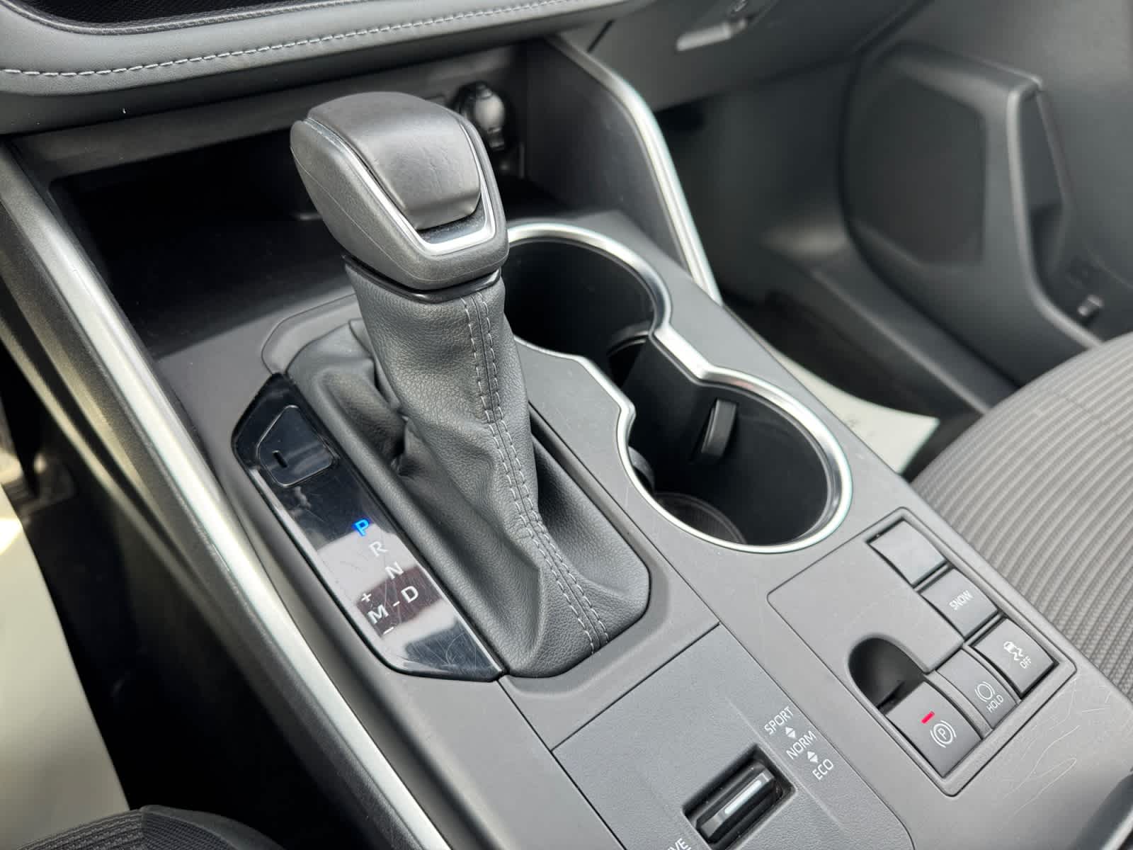 2025 Toyota Highlander LE