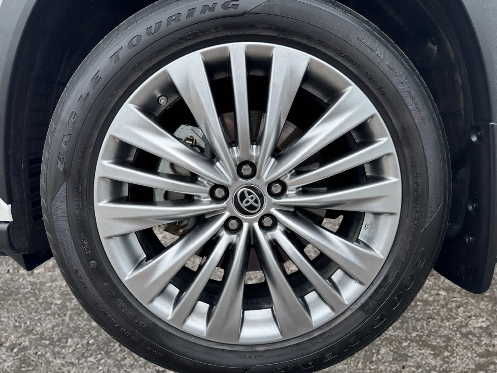 2023 Toyota Highlander Platinum