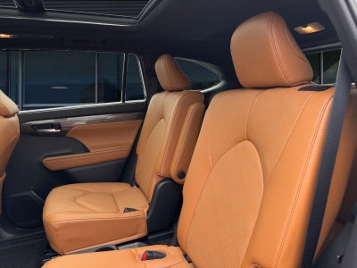 2023 Toyota Highlander Platinum