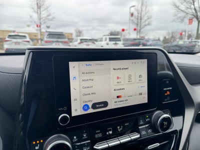 2024 Toyota Highlander XLE