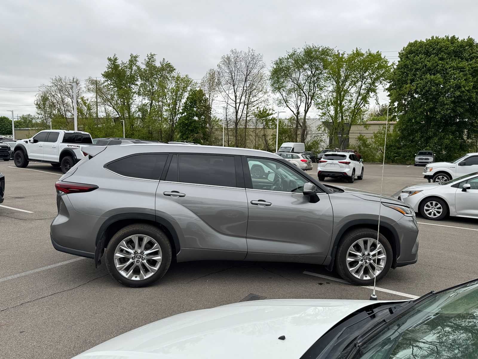 2025 Toyota Highlander Limited