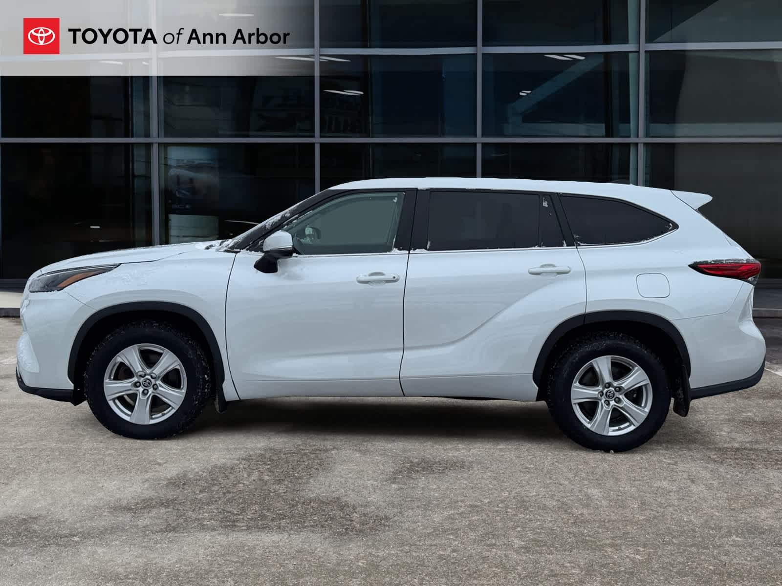 2023 Toyota Highlander LE