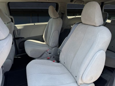 2013 Toyota Sienna LE