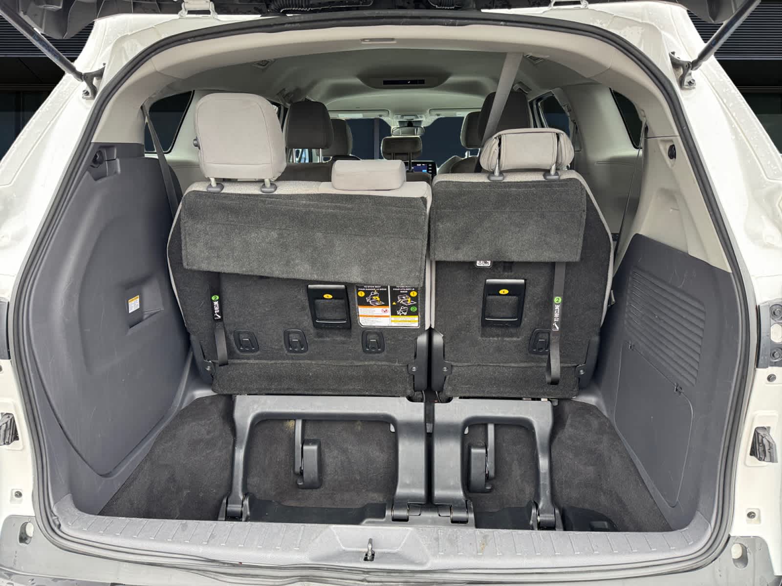 2021 Toyota Sienna LE