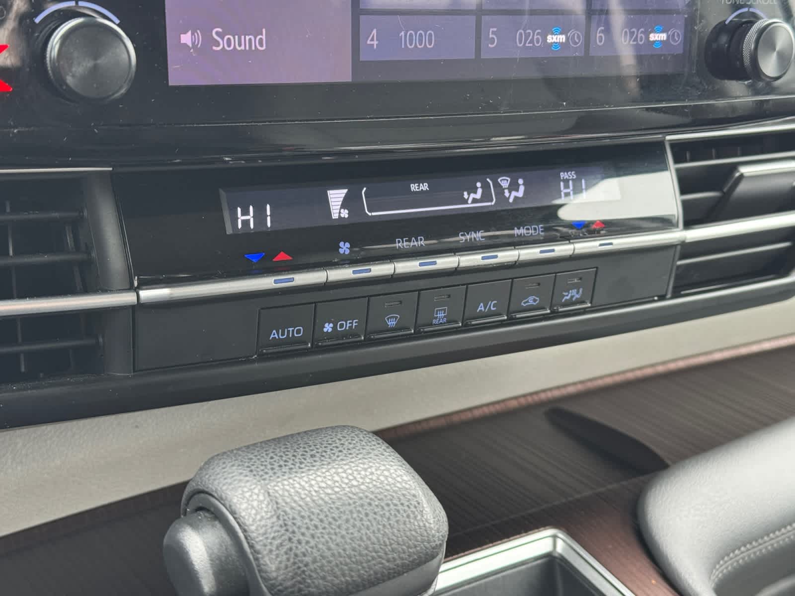 2021 Toyota Sienna LE