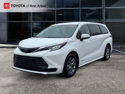 2021 Toyota Sienna LE
