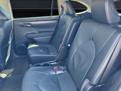 2022 Toyota Highlander Hybrid Limited