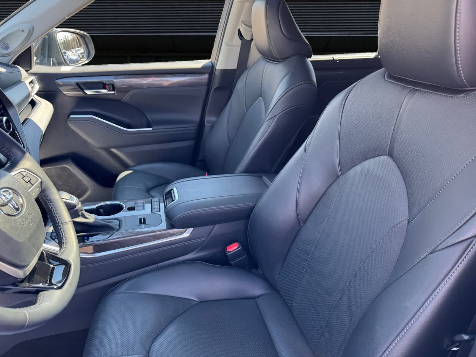 2022 Toyota Highlander Hybrid Limited