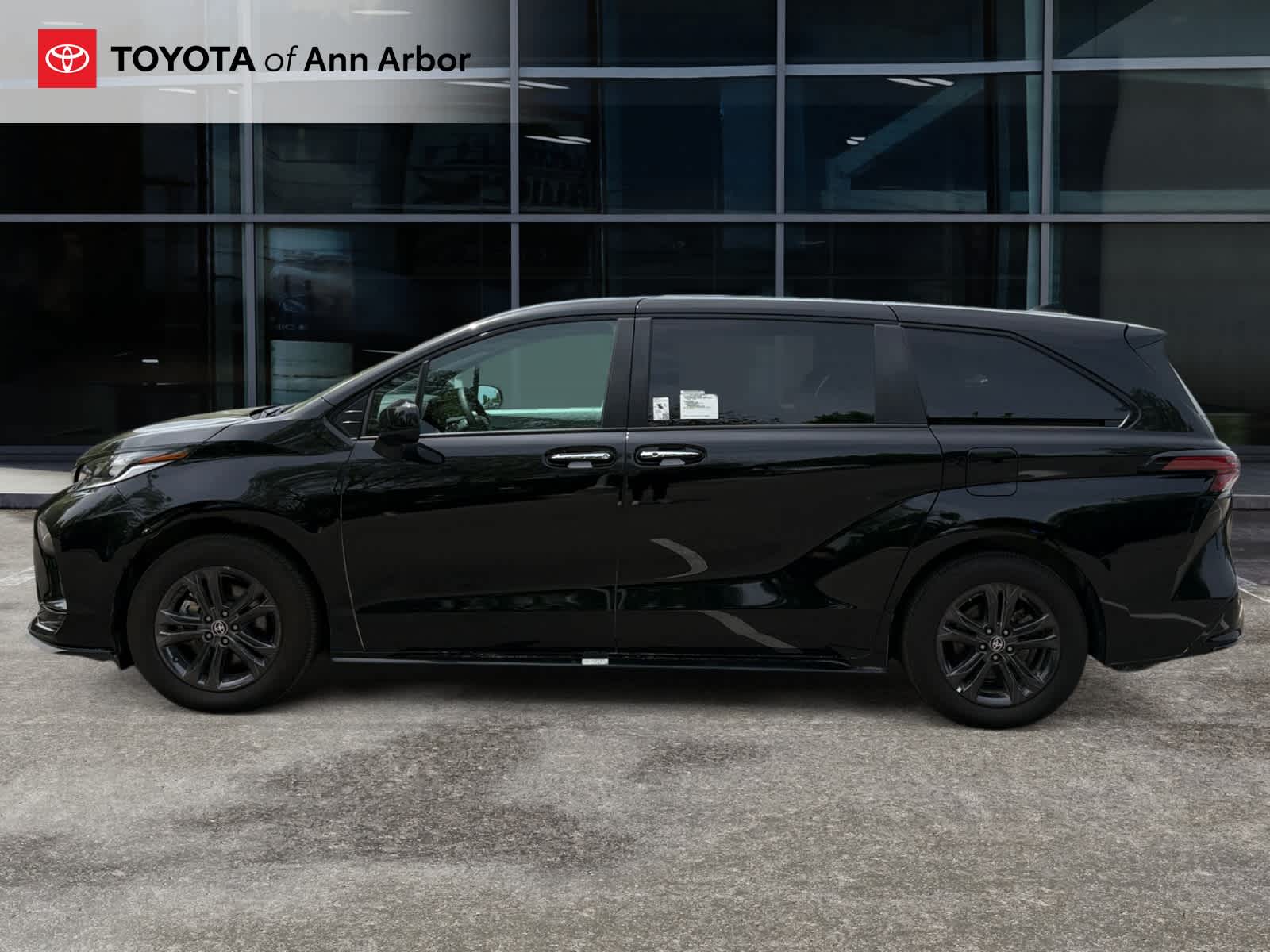 2025 Toyota Sienna XSE