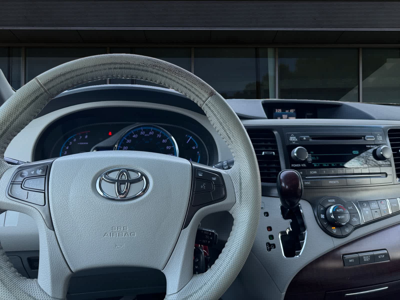 2012 Toyota Sienna XLE