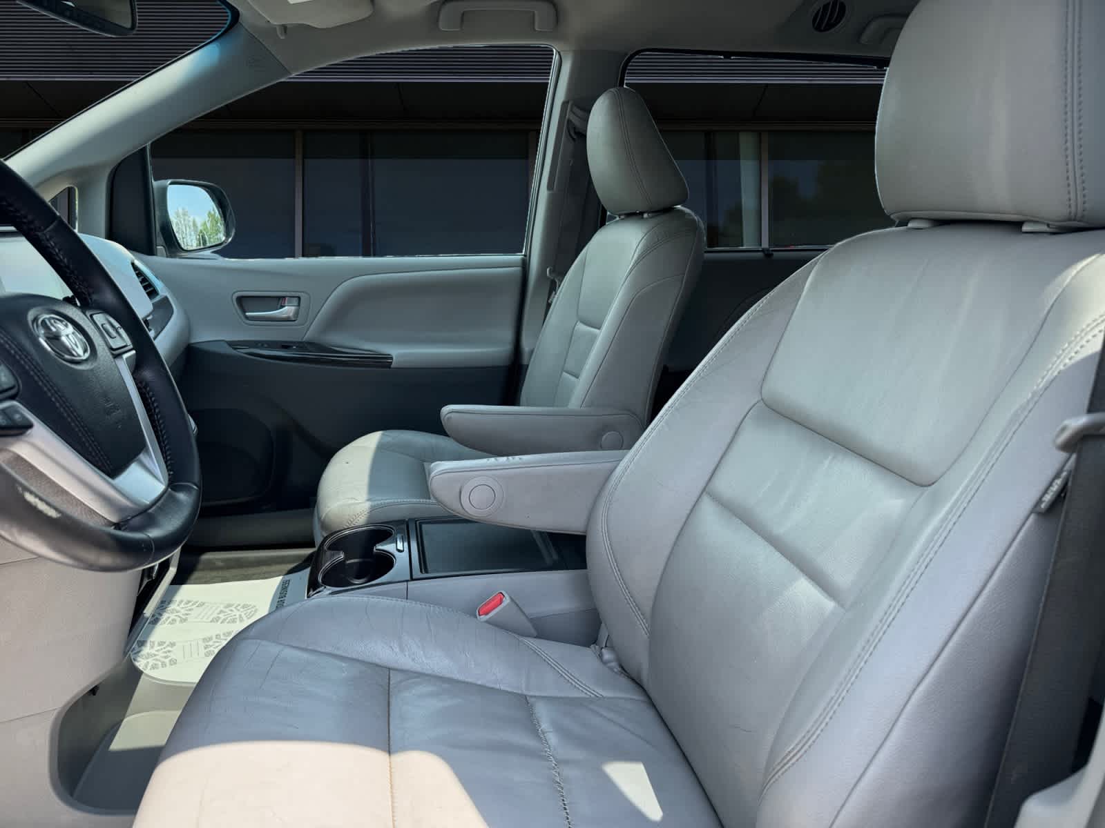 2016 Toyota Sienna XLE