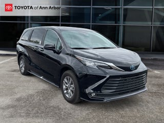 2025 Toyota Sienna XLE