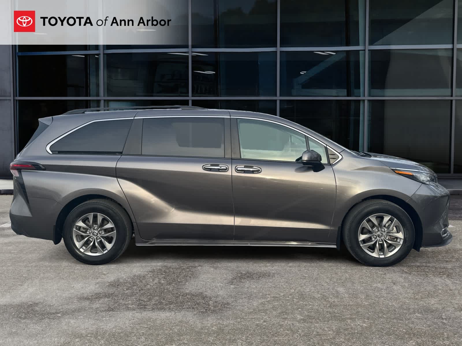 2024 Toyota Sienna XLE