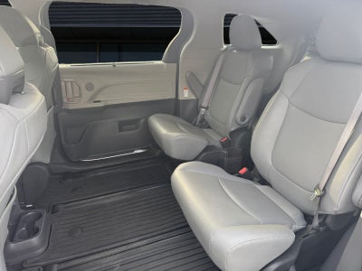 2024 Toyota Sienna XLE