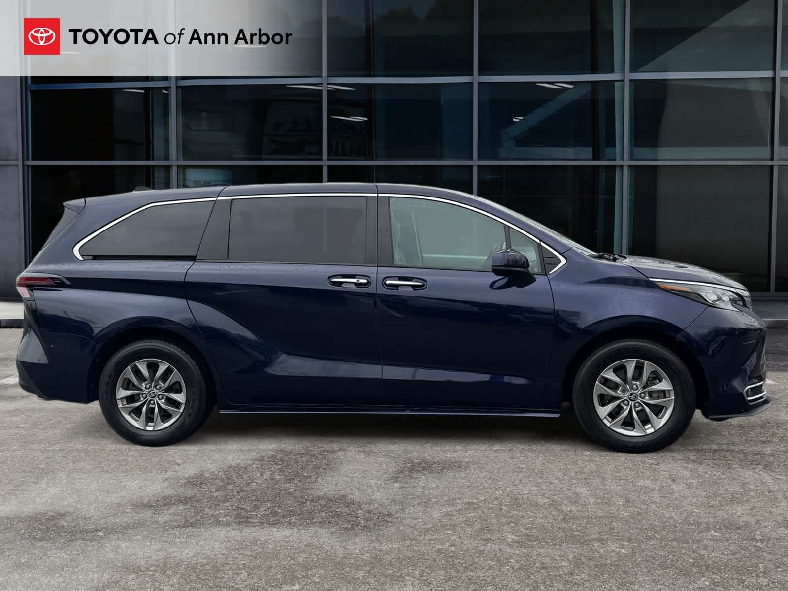 2024 Toyota Sienna XLE